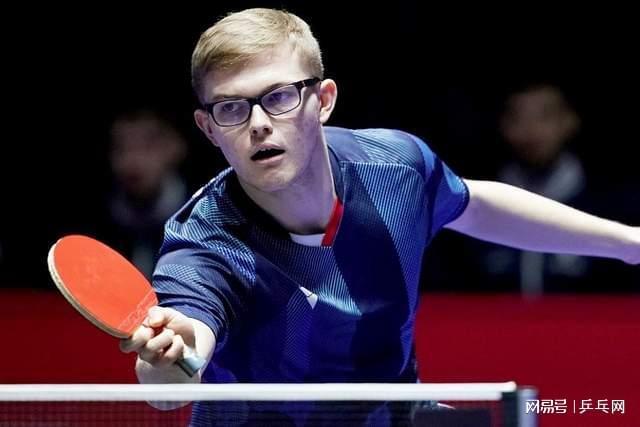 跌宕起伏的 跌宕起伏的