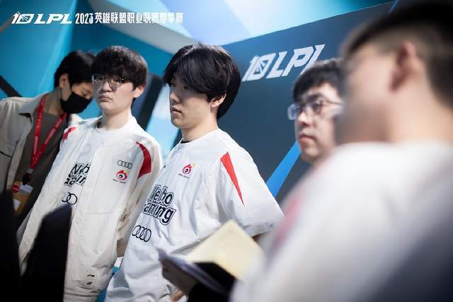 段的进攻和 段的进攻和