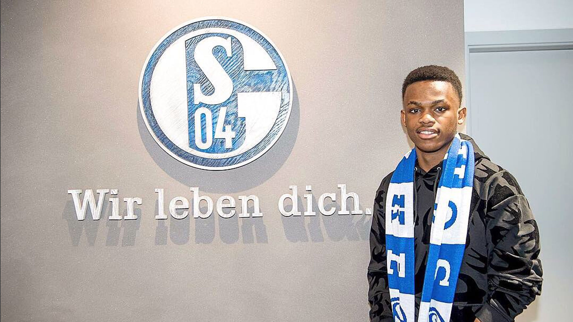 的绿茵场上 的绿茵场上